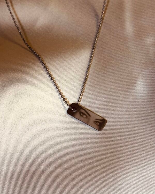 Personalized Photo Necklace – Custom Picture Pendant Jewelry